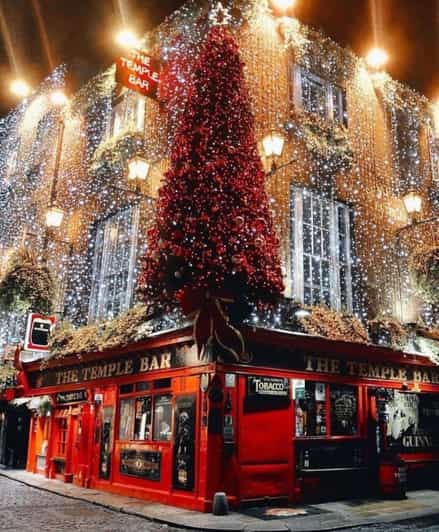 London: Magical Christmas Lights Guided Tour by Private Taxi - Glide Through Londons Festive Streets in a Cozy Taxi