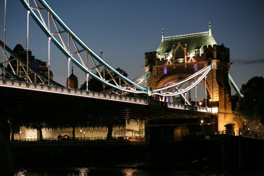 London: Murder Mystery Cruise With 3-Course Dinner - Embark at Tower Pier for a Thames Adventure