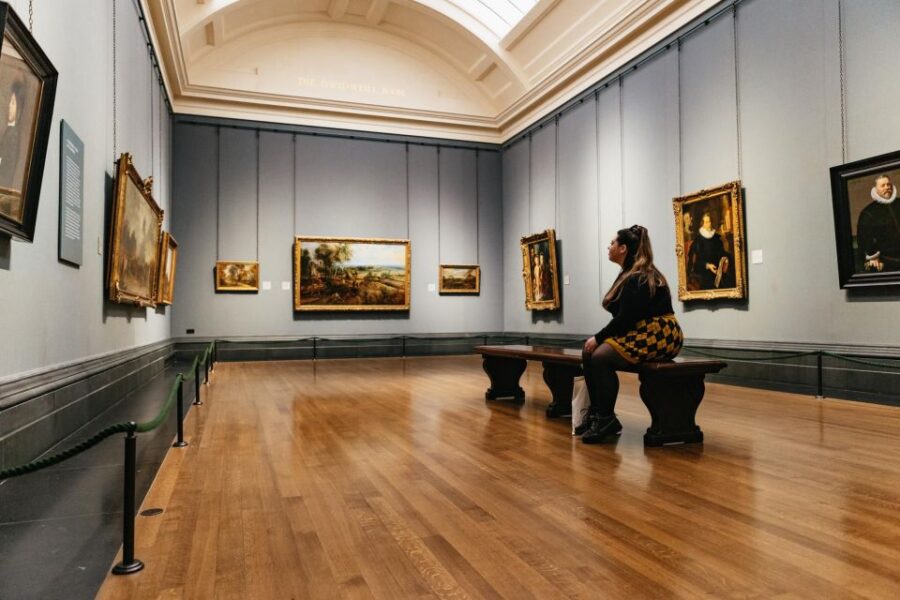 London: National Gallery Guided Tour with Art Expert Guide - Discover Famous Paintings by Da Vinci, Monet, and Van Gogh