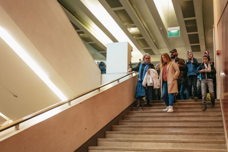 London: Natural History Museum Private Guided Family Tour - Behind the Scenes and Research at the Museum