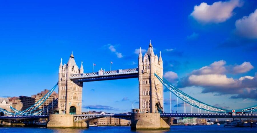 London Private 4-Hour Taxi Tour - Route Through London’s Historic Streets and Famous Landmarks