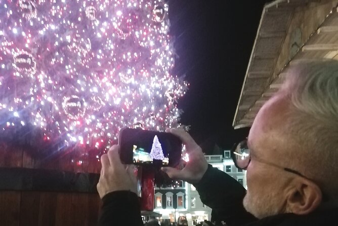 London Private Christmas Lights Walking Tour with Local Guide - Starting Point: Bond Street Station and the First Glimpse of Christmas Lights
