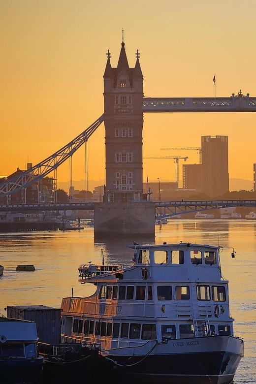 London: Private Family Harry Potter Movie Locations & Cruise - Starting at King’s Cross: The Gateway to the Wizarding World