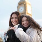 London: Private Landmark Tour with Professional Photographer - Starting at Queen Victoria Memorial with a Personalized Photoshoot