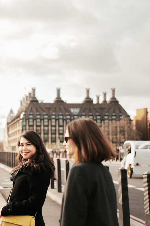 London: Private Photography with Professional Photographer - Exploring the Iconic Routes Offered