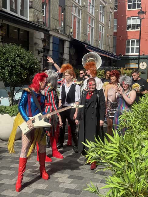 London: Rock n Roll Pub Crawl - Visiting Iconic Soho Pubs with Historic Ties to Rock Legends