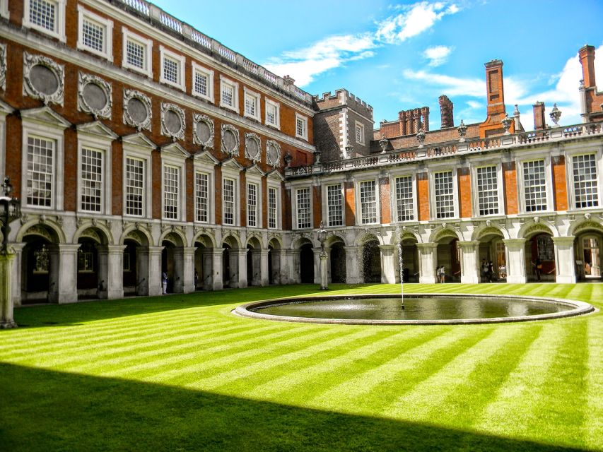 London: Royal Hampton Court Guided Tour with Afternoon Tea - Exploring the History of Cardinal Wolsey’s Creation