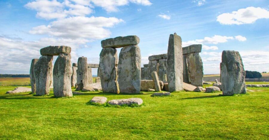 London to Stonehenge: 6-Hour Private Tour - Exploring the World’s Most Famous Prehistoric Monument