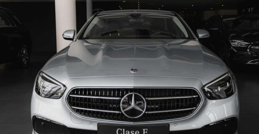 London: Tour of Stonehenge - Exploring the Iconic Stone Circle in Wiltshire