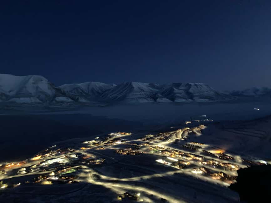 Longyearbyen: Polar Night Arctic Ocean Swim & Sauna - Warming Up in the Cozy Sauna