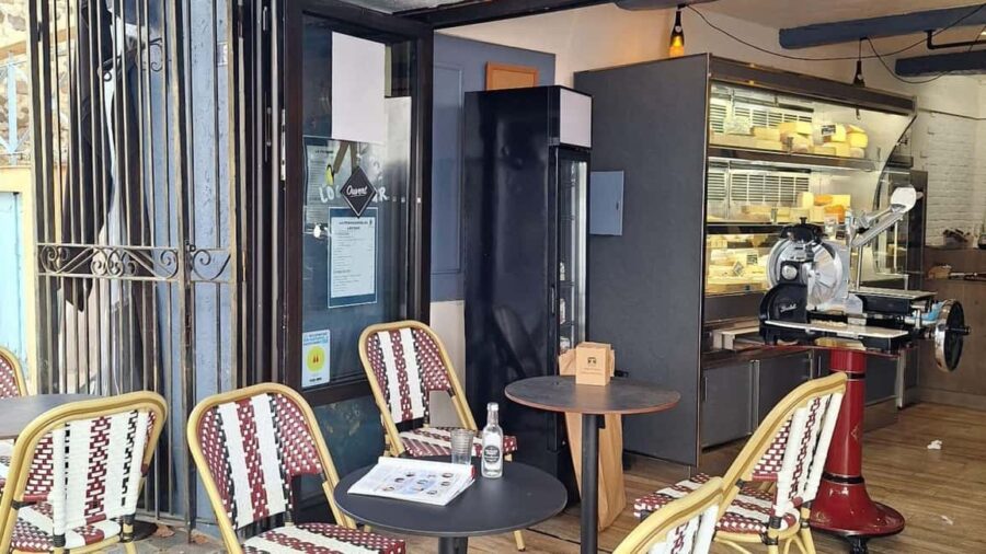 Lou Bar: Tasting of 3 local beers & 3 French cheeses - From the Cheese Factory to the Terroir of the French Riviera