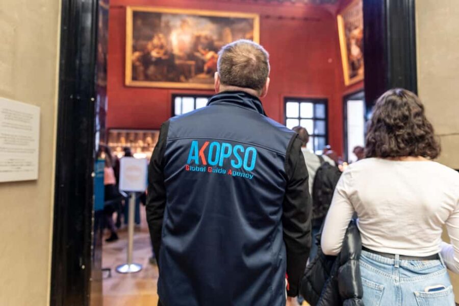 Louvre Highlights Guided Tour - Explore the Elegant Venus de Milo