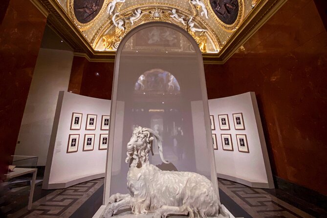 Louvre Highlights & Mona Lisa, Reserved Access with Expert Guide - Reserved Access and Expert Guidance