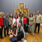 Louvre Museum (Essential)  Masterpieces in 2 hours with a photo shoot - Meeting Inside the Louvre Near the Glass Pyramid