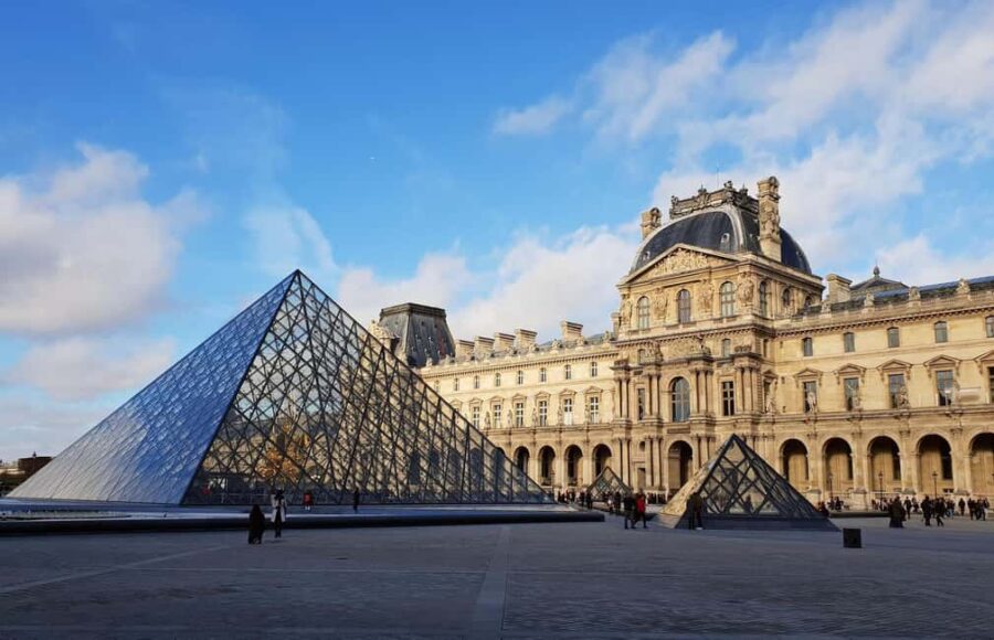 Louvre Museum: Exterior Tour with Skip the Line Ticket - Meeting Point: The Iconic Louvre Pyramid