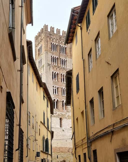 Lucca and Pisa: 1-day tour in Portuguese, with food and sightseeing. - Food Tastings in Lucca: Buccellato, Cecina, and More