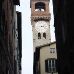 Lucca: join a 'must see' walking tour! (English) - Strolling Along Via Fillungo