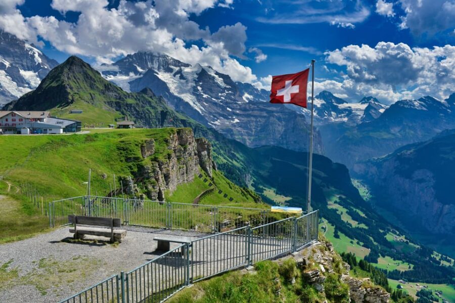 Lucerne: Interlaken & Grindelwald Exclusive Private Day Tour - Comfortable Private Transport with Flexible Stops