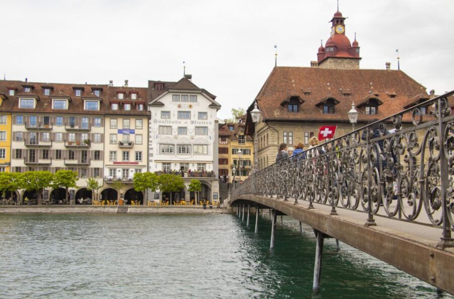 Lucerne: Private Exclusive History Tour with a Local - Meeting Point and Tour Logistics
