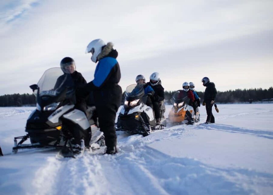 Luleå: Forest & Ice Snowmobile Tours (2 or 4 Hours) - Starting Point in Mörön and Transportation Details