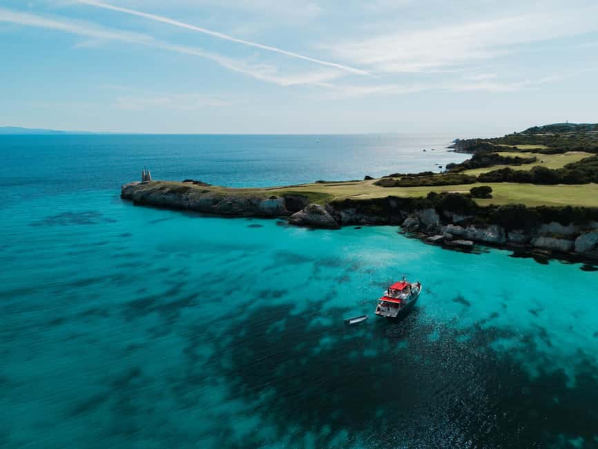 Lunch of lobster pasta in a cove in the Lavezzi Islands - Scenic Highlights: Bonifacio’s Limestone Cliffs and Sea Caves