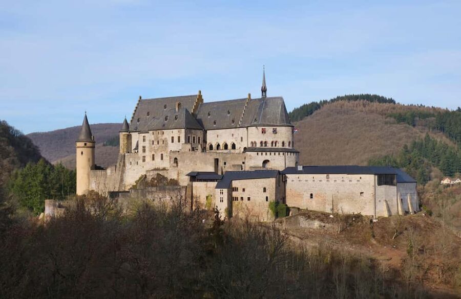 Luxembourg Vianden Castle Tour with Transfer + surprise stop - Exploring the Majestic Vianden Castle