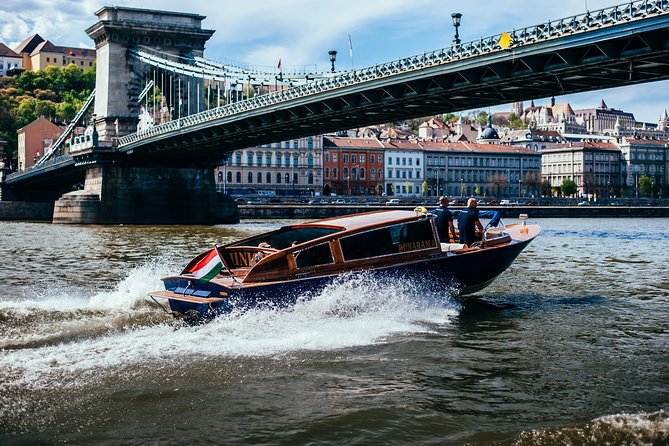 Luxurious, private day cruise with a waterlimousine to Szentendre - Exploring Budapest’s UNESCO World Heritage riverbanks