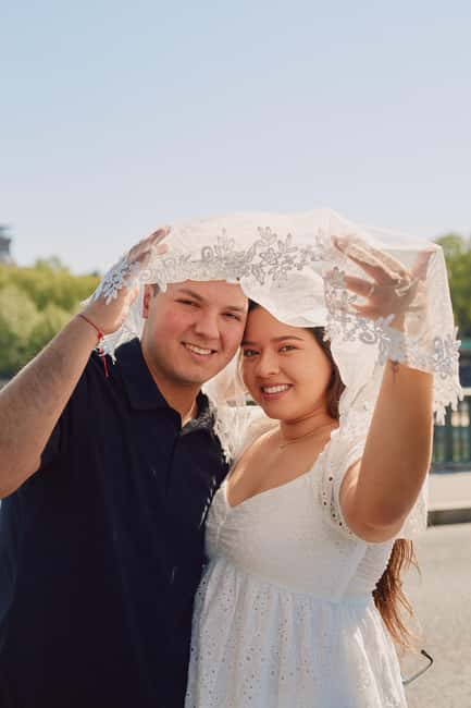 Luxury Paris Couple Photoshoot at Iconic Locations - Starting Point at Place du Trocadéro et du 11 Novembre