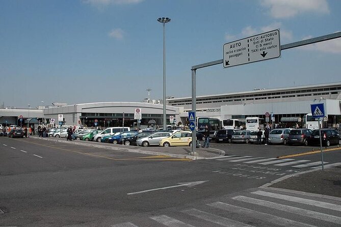 Luxury Private Night Transfer from Fiumicino to Rome City Center - Easy and Private Airport Pickup at Fiumicino
