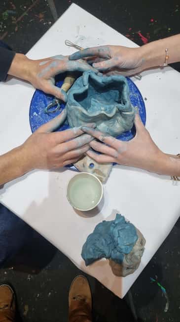 Lyon: Atelier sculpture à 4 mains. - Sculpting in Total Darkness: How the Activity Unfolds