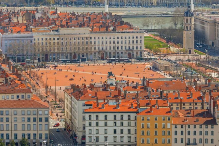 Lyon: Croix Rousse & Peninsula Walking Tour - Starting at Place des Terreaux: The Gateway to Lyon’s Old Town