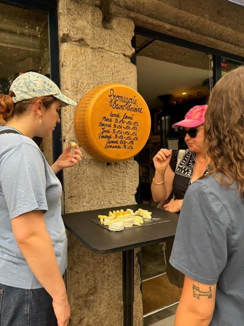 Lyon : Culinary Delights Tour - More Walking and Sightseeing in Lyon’s Historic Heart