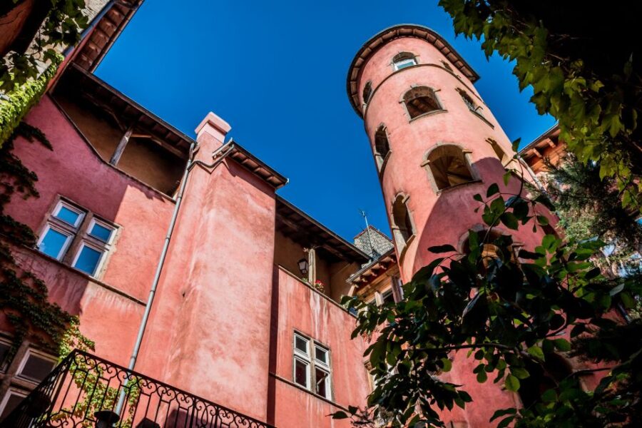 Lyon: Private Walking Tour of UNESCO Old Districts - Exploring the Hidden Traboules of Lyon