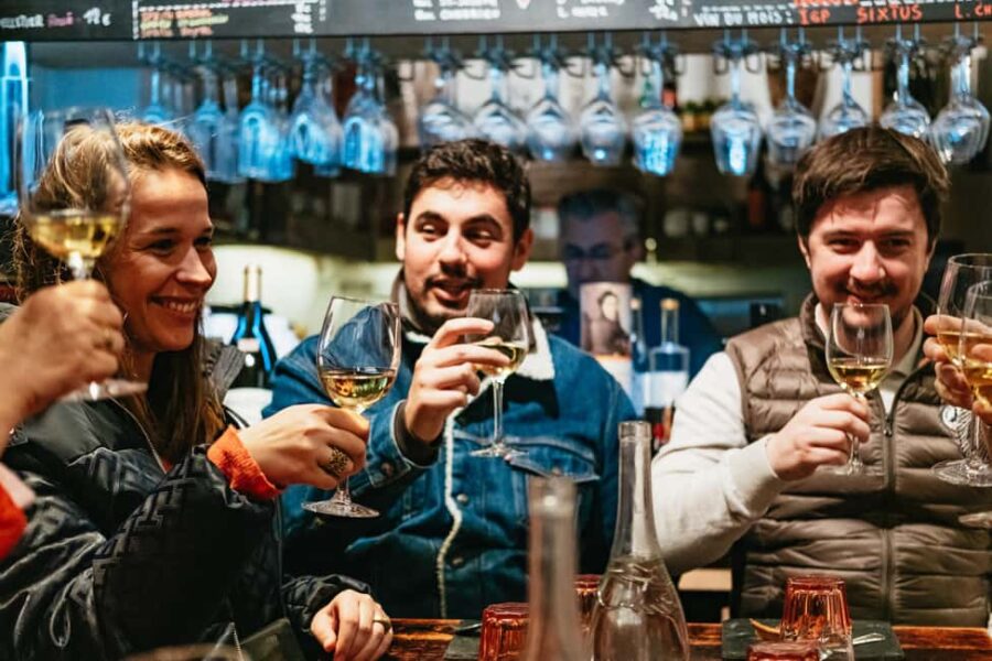 Lyon: Vieux Lyon Food Tasting Walking Tour - Exploring the Medieval Streets of Vieux Lyon