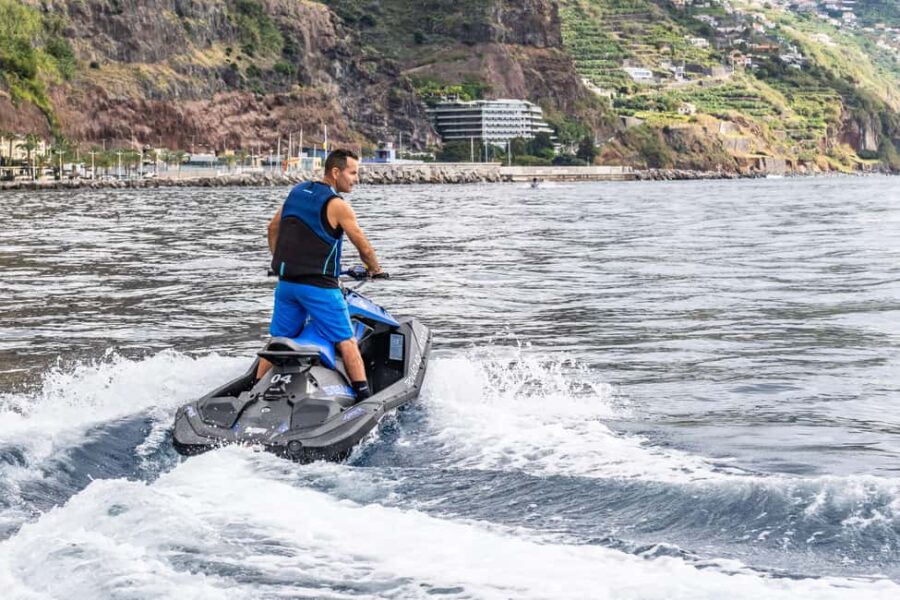 Madeira: Calheta Jet Ski Rental - Meeting Point at Marinas Jet Ski Park