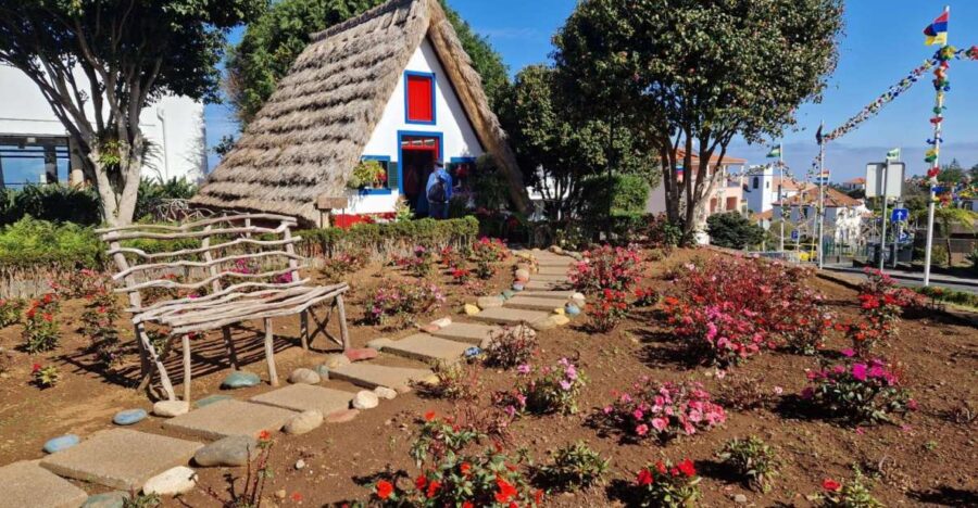 Madeira : East Tour - Santana North Side - Starting the Day at Camacha, the Football Birthplace
