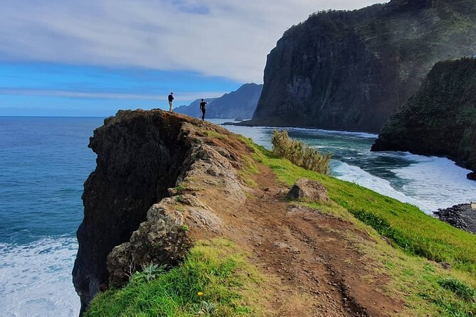 Madeira Jeep 4x4: Old Forest Full-Day Tour incl Pico Arieiro - Visiting Pico do Arieiro, Madeira’s Third-Highest Peak