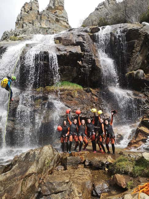 Madrid: Canyoning Tour - Aquatic Adventure with an Expert Guide - Logistics: Meeting Point and Equipment