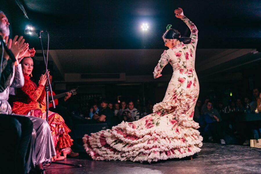 Madrid: Flamenco Show at Tablao Las Carboneras - The Atmosphere at Las Carboneras: A Historic and Stylish Venue