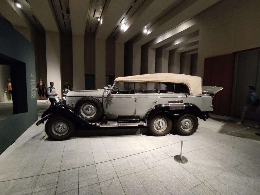 Madrid: Guided Tour of the Royal Collections Gallery - Starting at Calle Mayor, 43: Meeting Point for the Royal Collections Tour