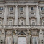 Madrid: Guided tour of the Royal Palace in French - Visiting the Royal Palace of Madrid: What’s Included