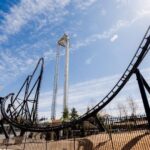 Madrid: Parque Warner Ticket and Roundtrip Transportation - From Madrid to the Hollywood Glamour of Parque Warner