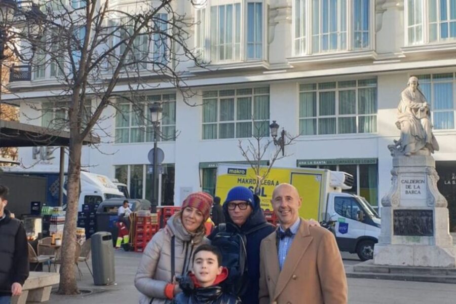 Madrid: Private custom tour with a local guide - Exploring Madrid’s Main Sights and Hidden Corners