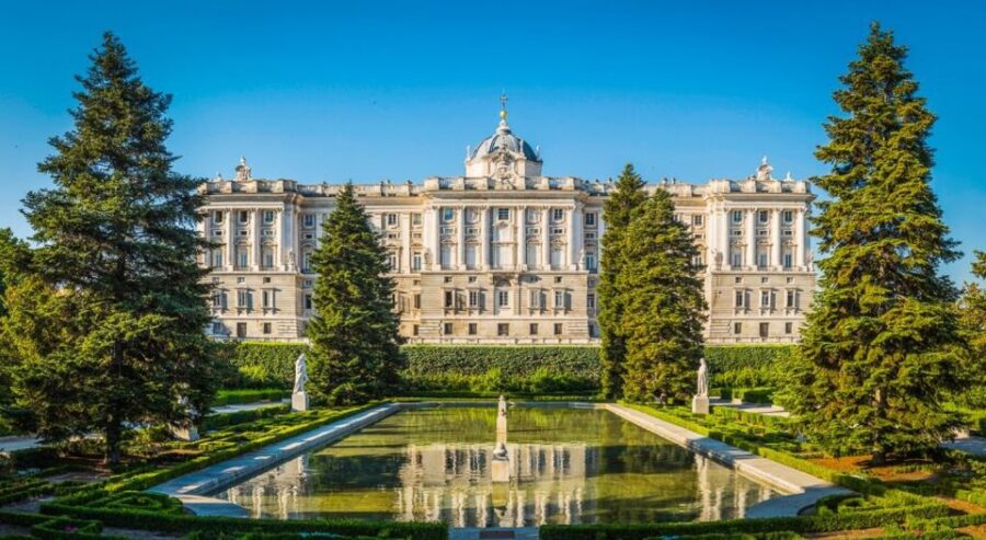 Madrid Private tour: Royal Palace & Cathedral & Old city - Starting at Plaza Mayor with Hotel Pickup