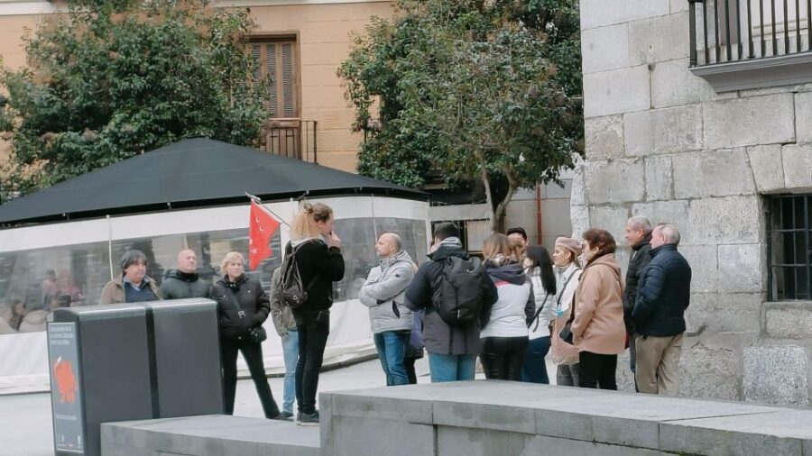 Madrid: Private Walking tour 2,5 hours or 5 hours - Exploring Madrid’s Historic Neighborhoods on Foot