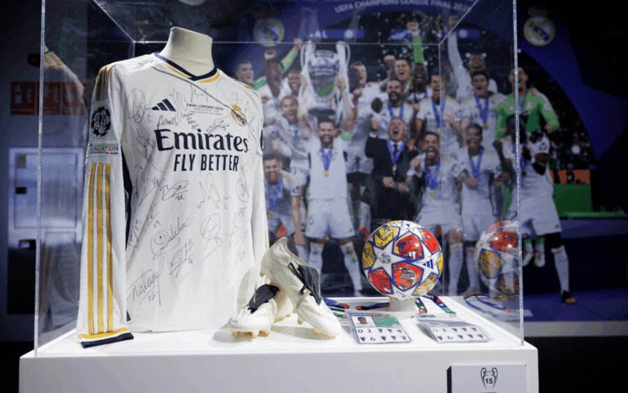 Madrid: Santiago Bernabéu and Real Madrid Guided tour - Enjoy a Privileged View of the Pitch from the Third Amphitheater