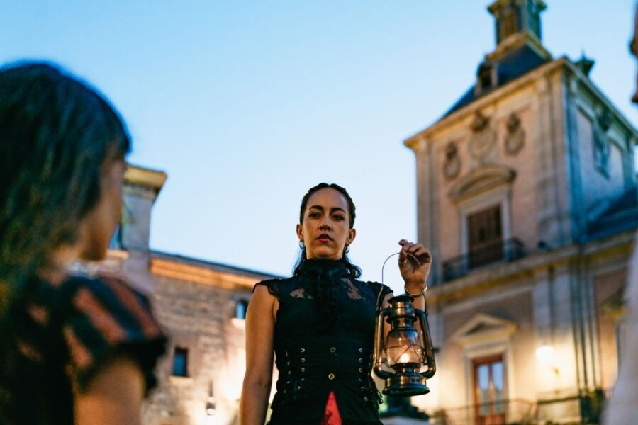 Madrid: Spanish Inquisition and Legends Evening Walking Tour - Exploring Madrid’s Nighttime Secrets on a Lantern-Lit Walk