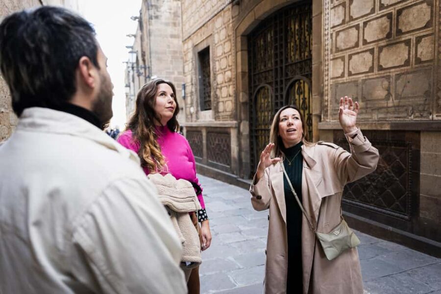 Madrid: The Ultimate Food Tour Tapas&Drinks with a Local - Exploring Madrid’s Historic Food Stops