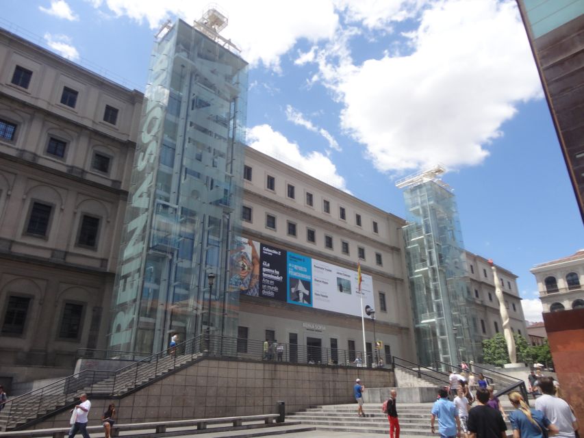 Madrid: Thyssen-Bornemisza & Reina Sofia Private Tour - Discovering the Thyssen-Bornemisza Museum’s Masterpieces