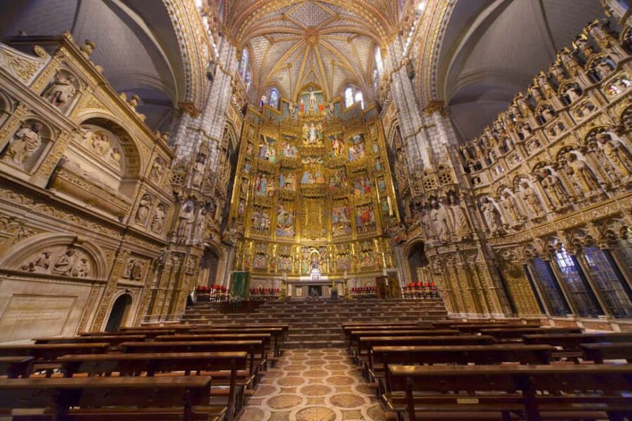 Madrid: Toledo Private Tour with Cathedral Entry - Pickup and Transportation in a Luxurious Van